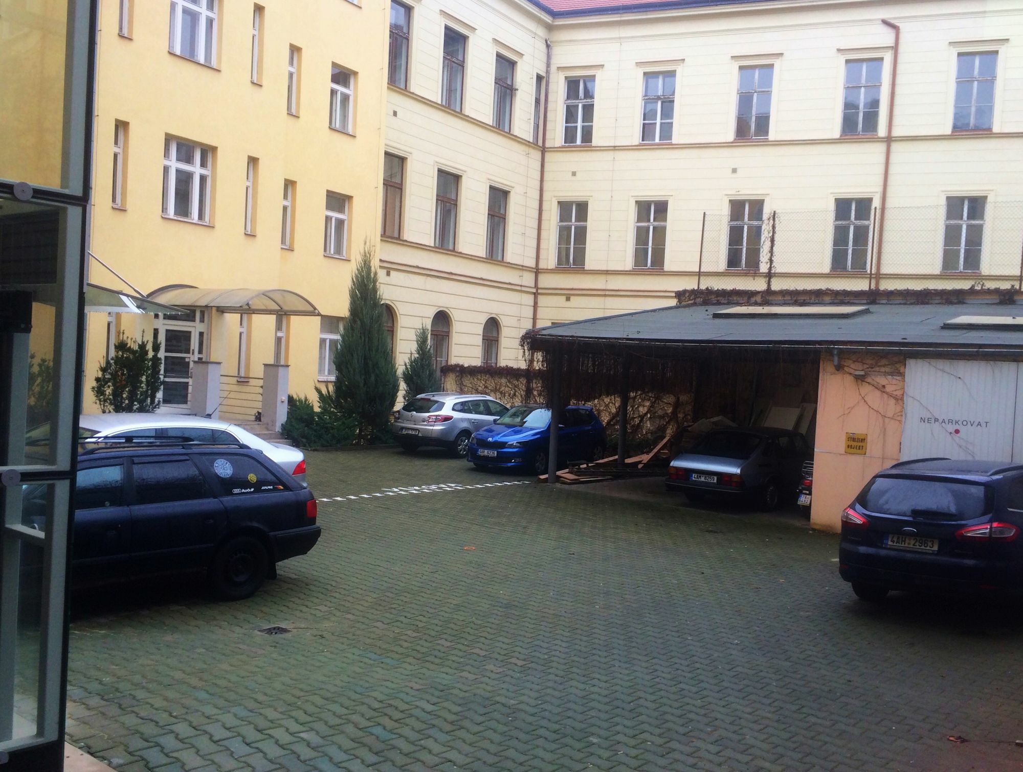 Residence Vita Nejedleho Praha Eksteriør bilde
